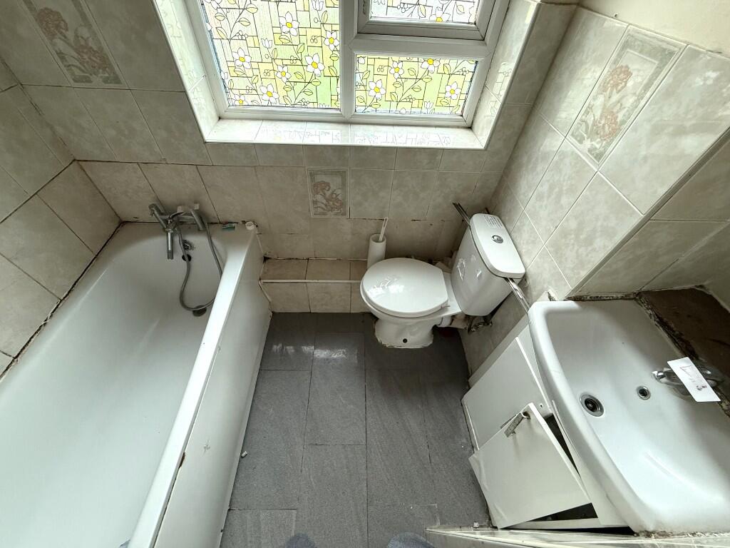 FITTED BATHROOM