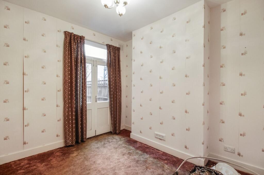 35 Mathews Park Avenue, Stratford, London E15 4AE