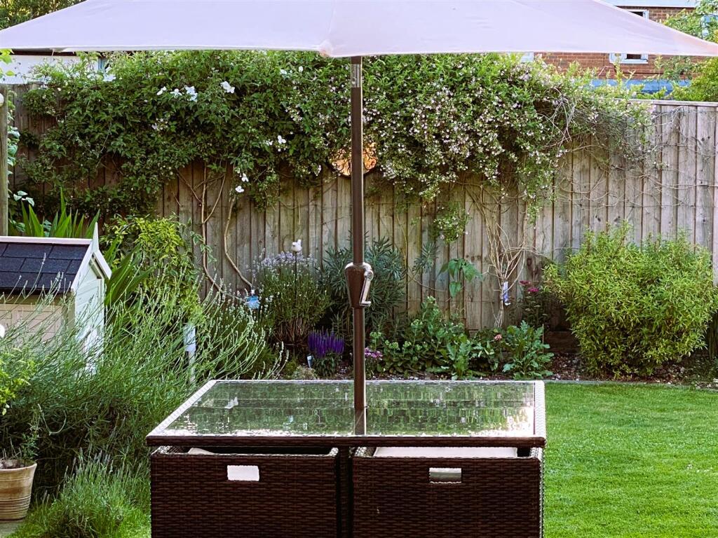 Garden furniture shot.jpg