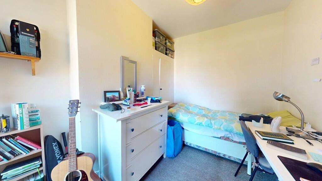 Bedroom 2 - Angle...