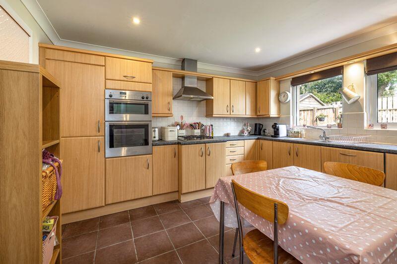 Breakfasting Kitchen