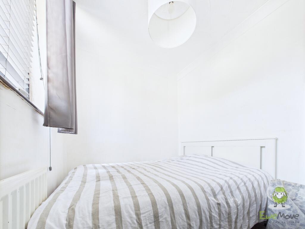 CAM01543G0-PR0137-STILL055