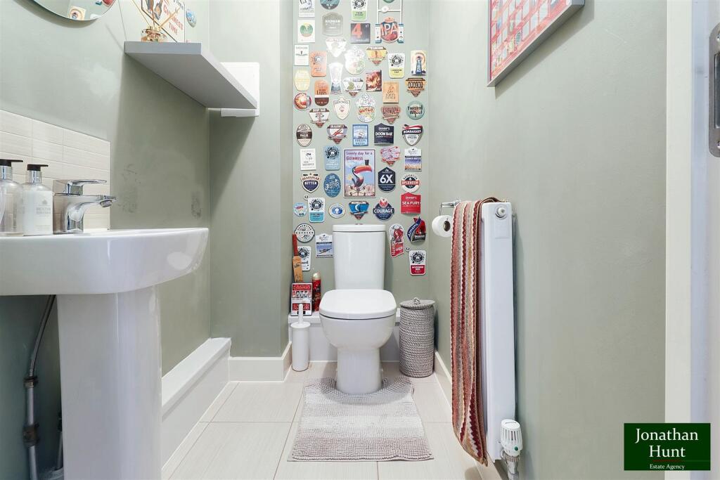 CLOAKROOM