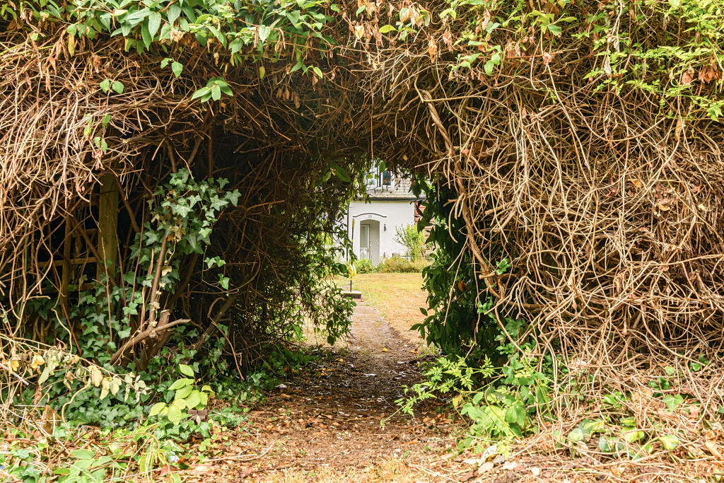 1324383-30-68793b60f3fca