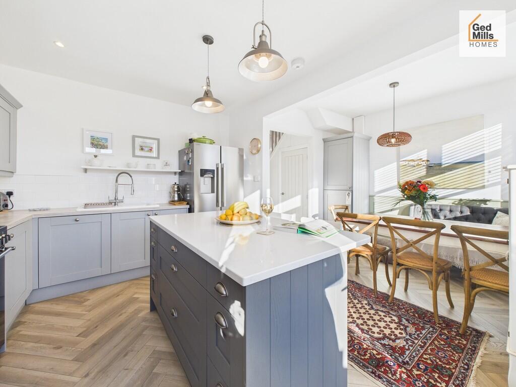 CAM04261G0-PR0118...