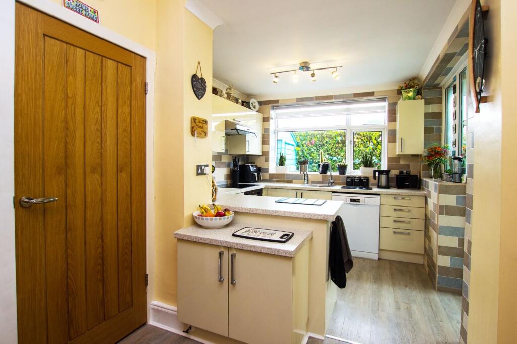 Hazel Avenue (2).jpg