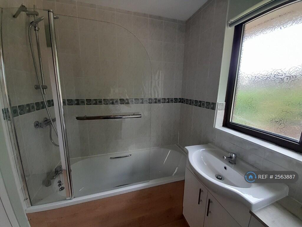 Upstairs Bathroom
