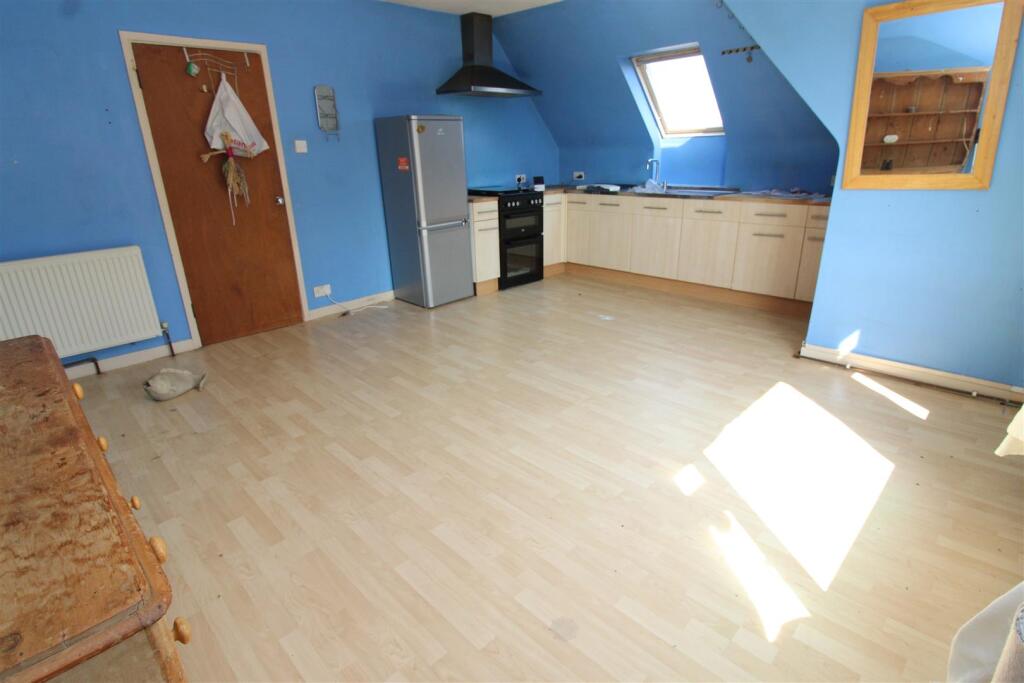 Reception Room 2.JPG