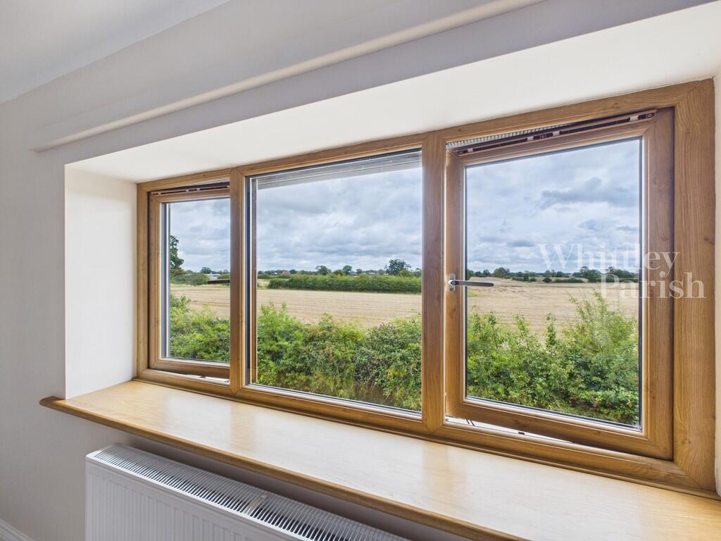 CAM04332G0-PR0484...