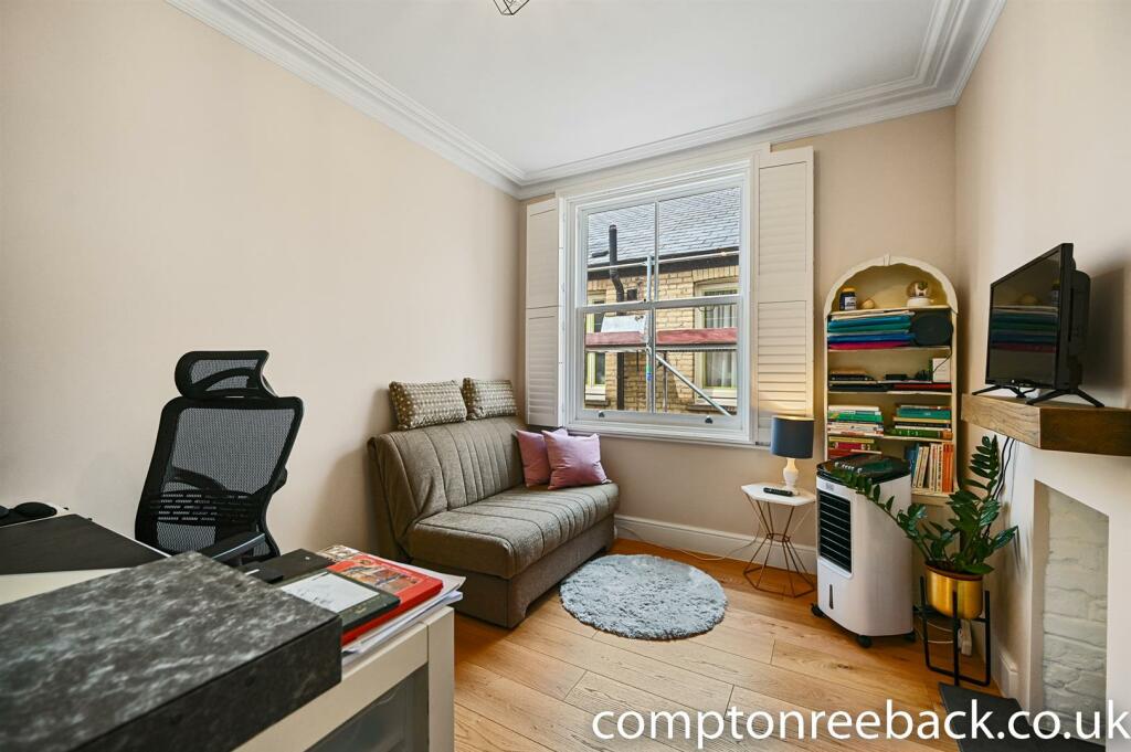 BCCR - 8 Morshead Mansions - Bedroom 1 (4).jpg