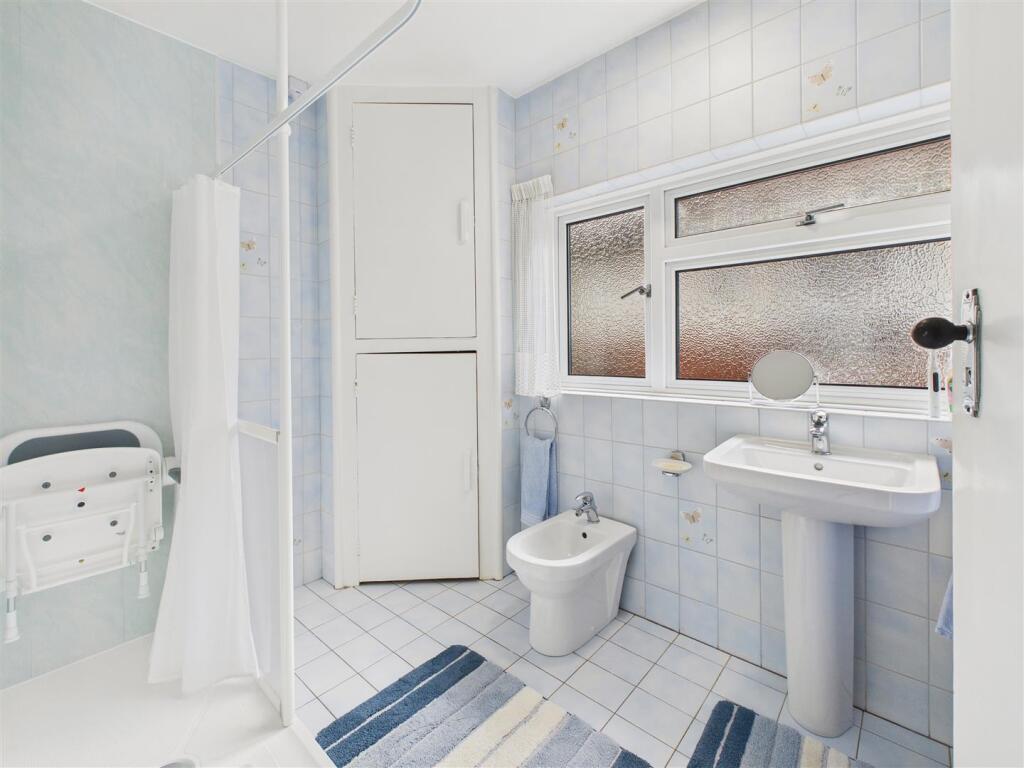 Shower Room 1