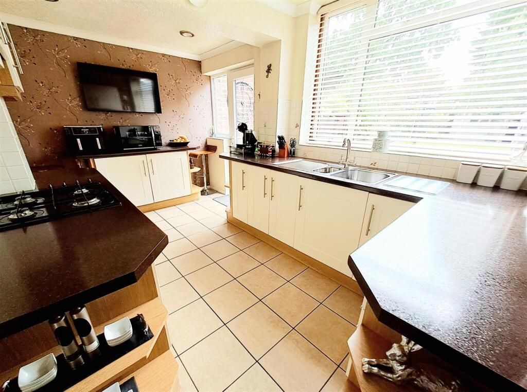 Extended Breakfast Kitchen