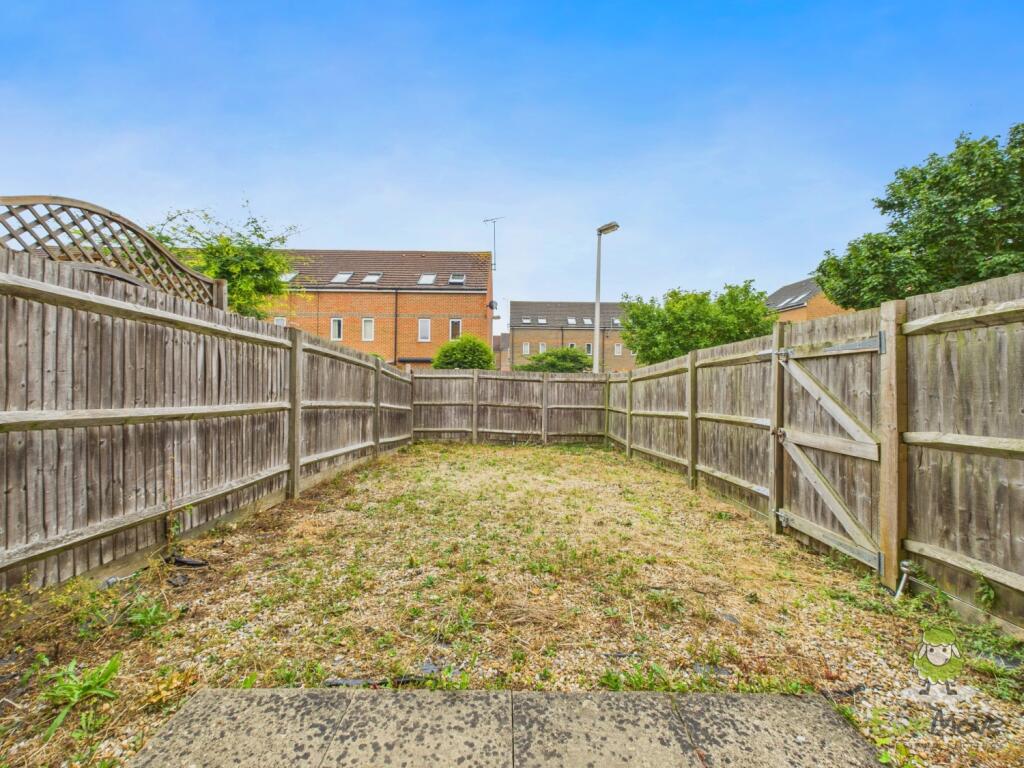 CAM01543G0-PR0144-STILL008