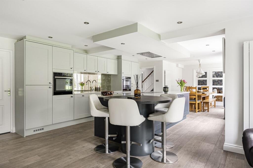 Kitchen/Dining/Famil