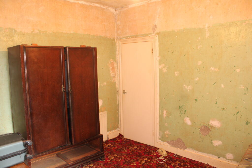 Bedroom 1 (1)