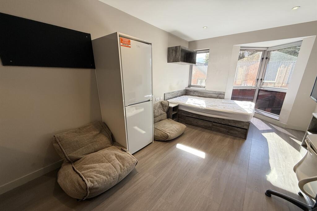 Saxon Court, Church Street, RG1