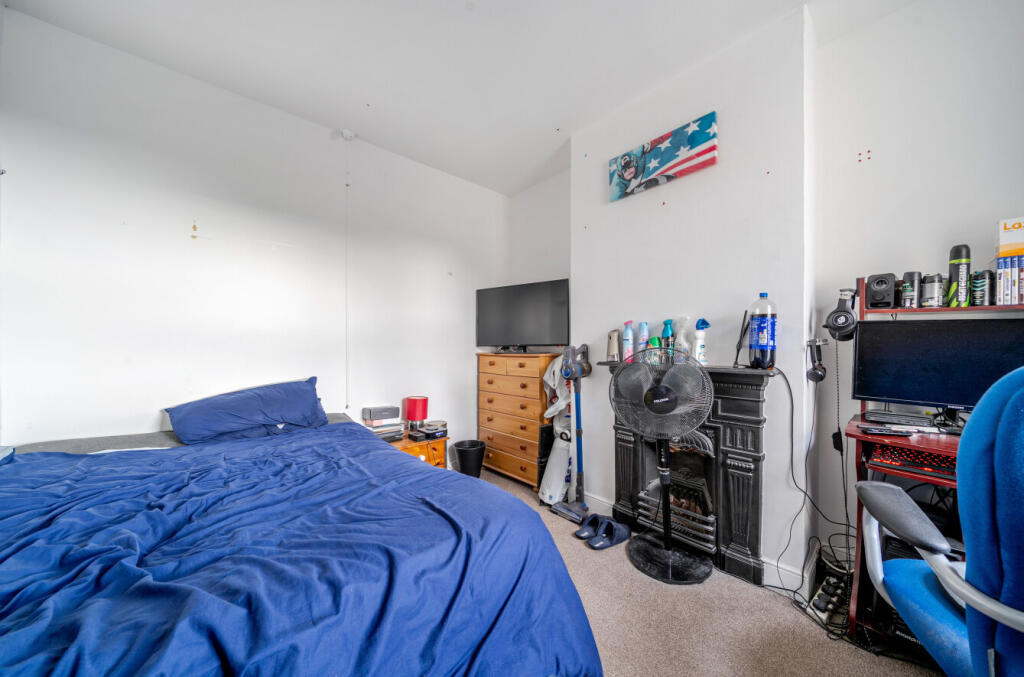 1346141-4-68b5e19...