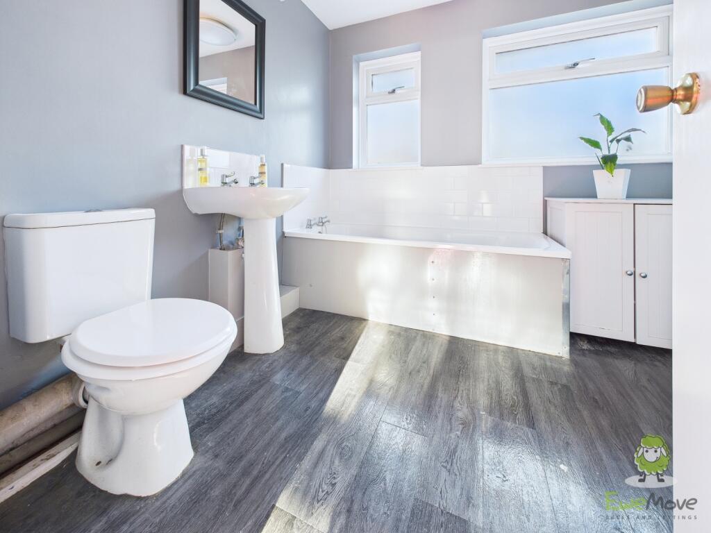 CAM01543G0-PR0168-STILL001