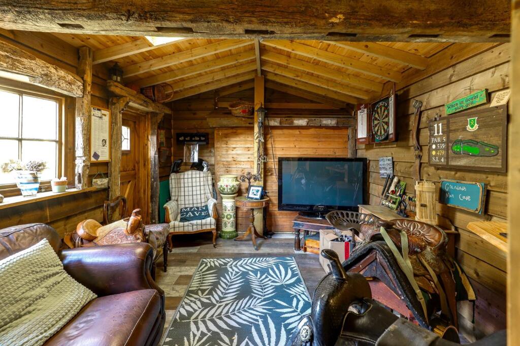 Cabin a.JPG