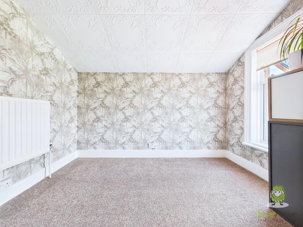 CAM01543G0-PR0136-STILL033