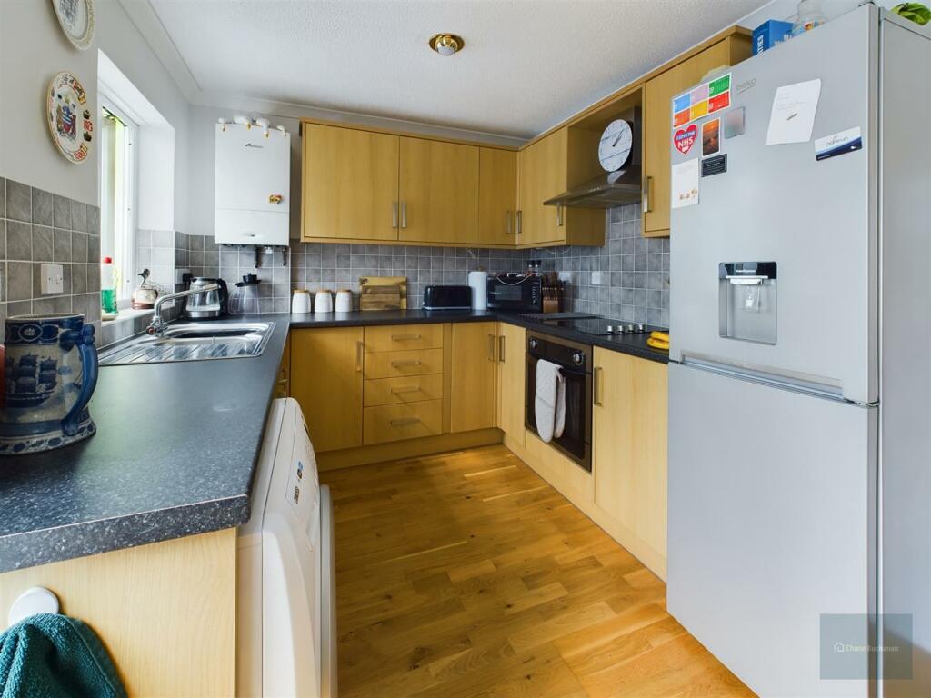 CAM02558G0-PR0239-ST