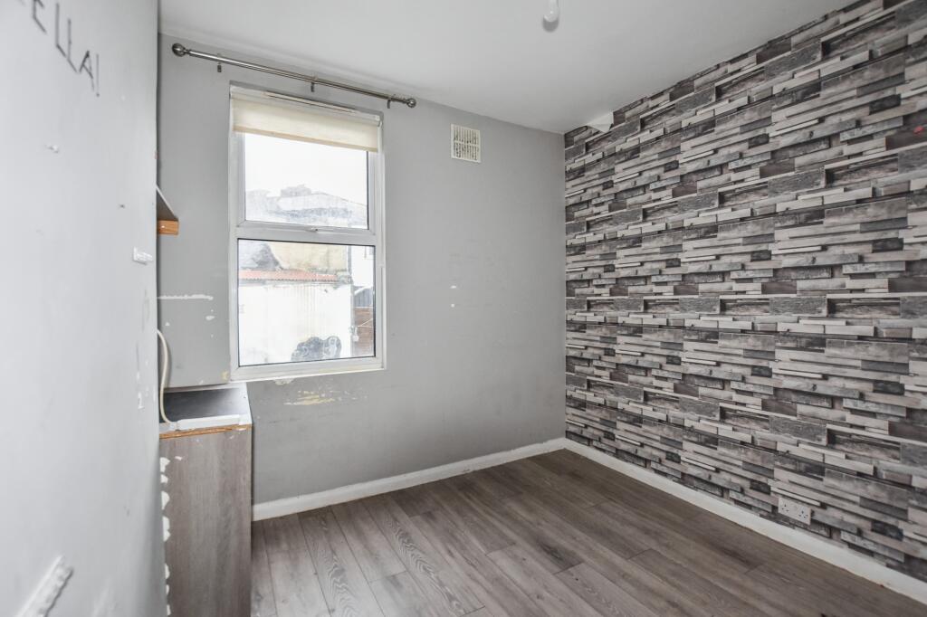 29 Waverley Road, Plumstead, SE18 7TL