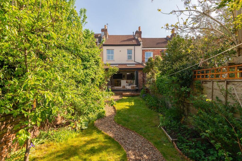 3Y7REN - External E.jpg