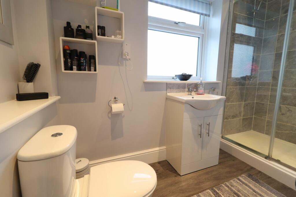 BEDROOM ONE ENSUITE