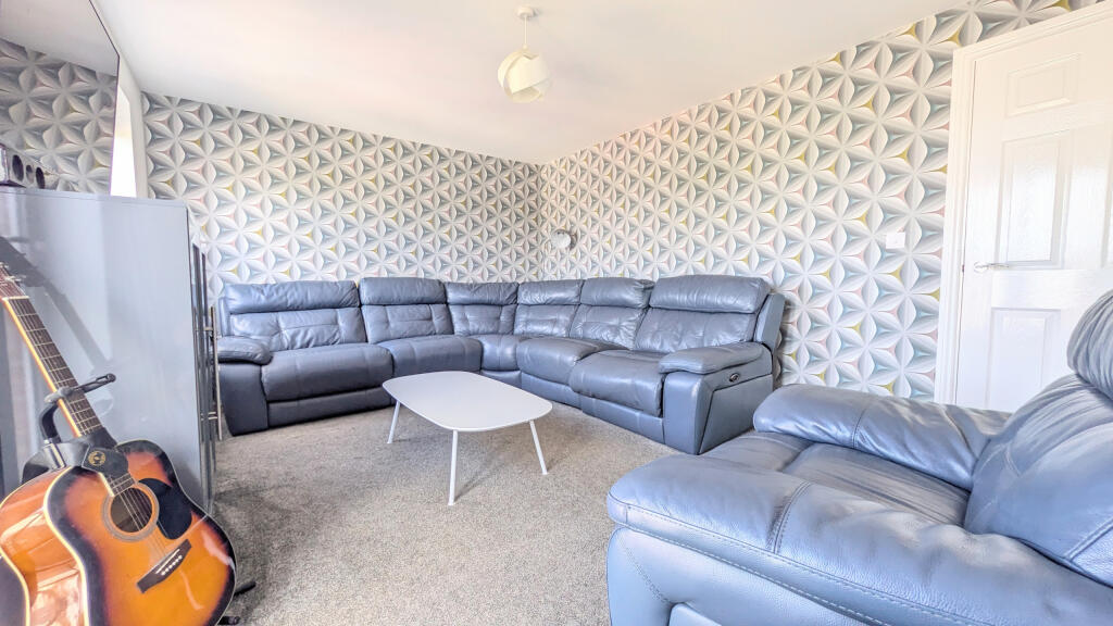 PXL_20250821_103326758~2