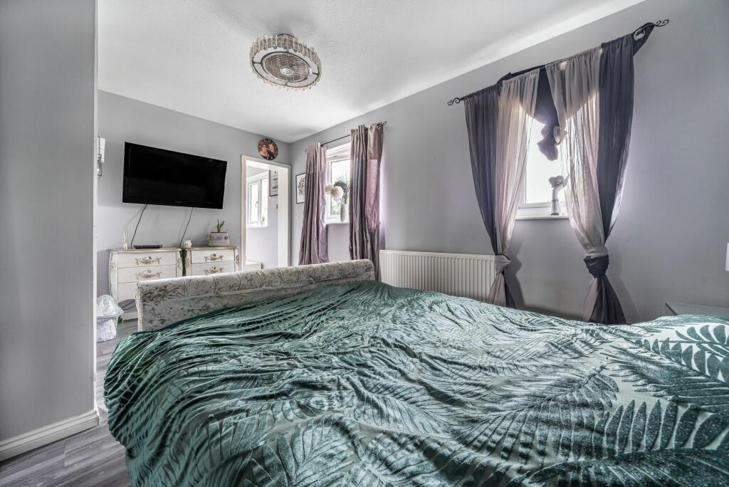 Bedroom One (2)