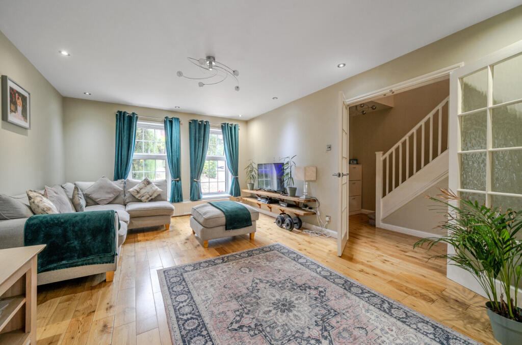 1332364-3-6890b0d...