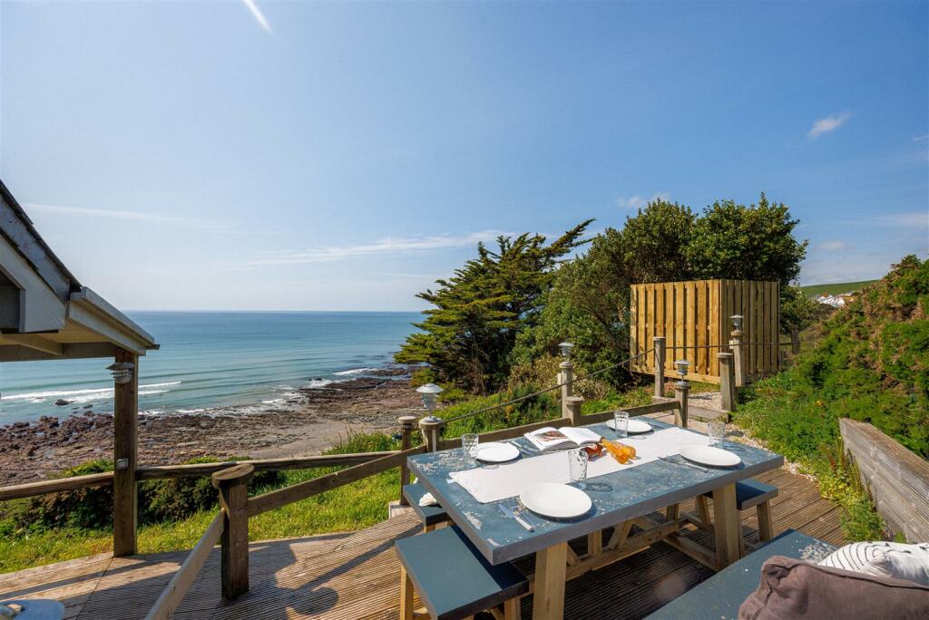 beach_house_lodge_02.jpg