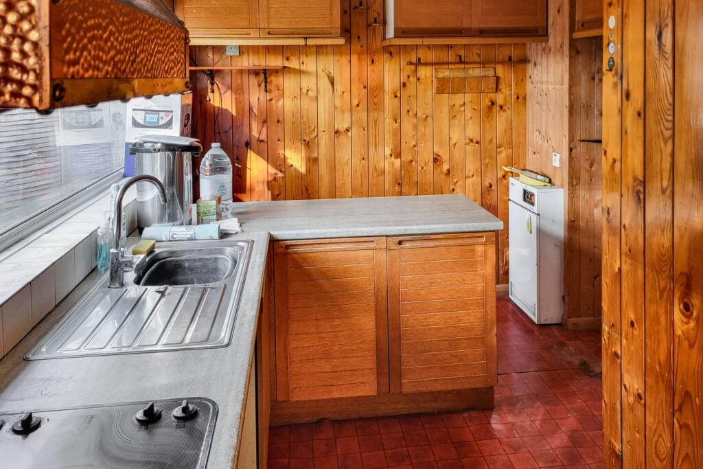 6 Chestnut Grove, Lincoln, Lincolnshire, LN5 9BJ