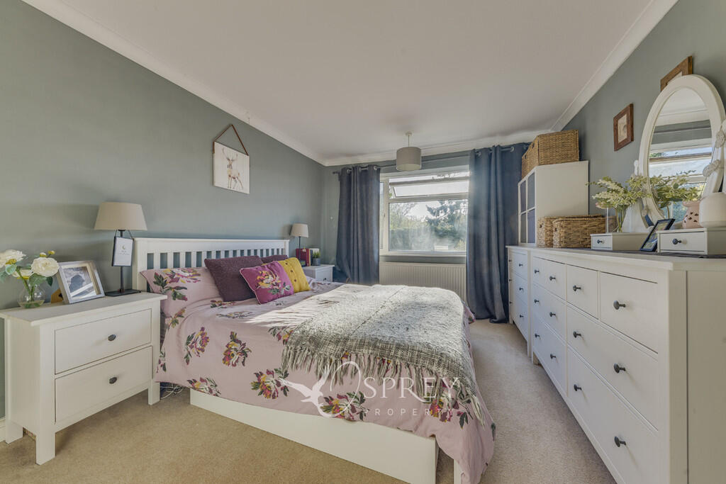 Principal Bedroom...