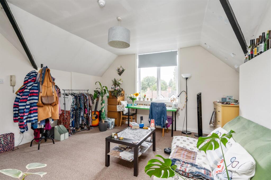 10, 121 Sandford Road_5.jpg