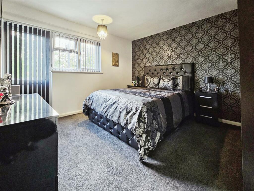 Main bedroom