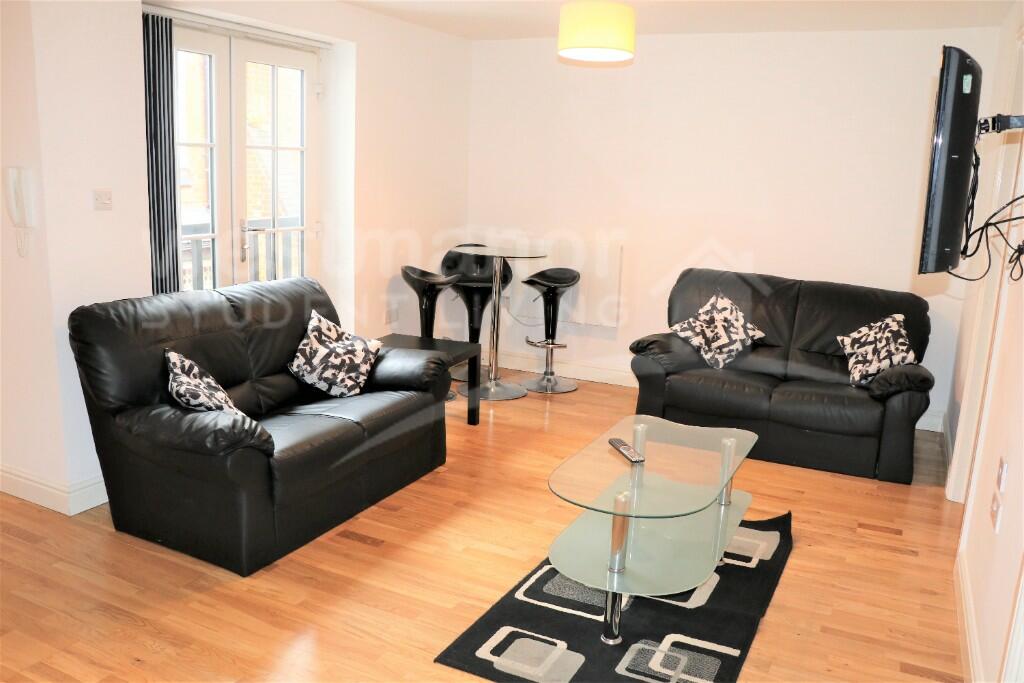 FLAT 8