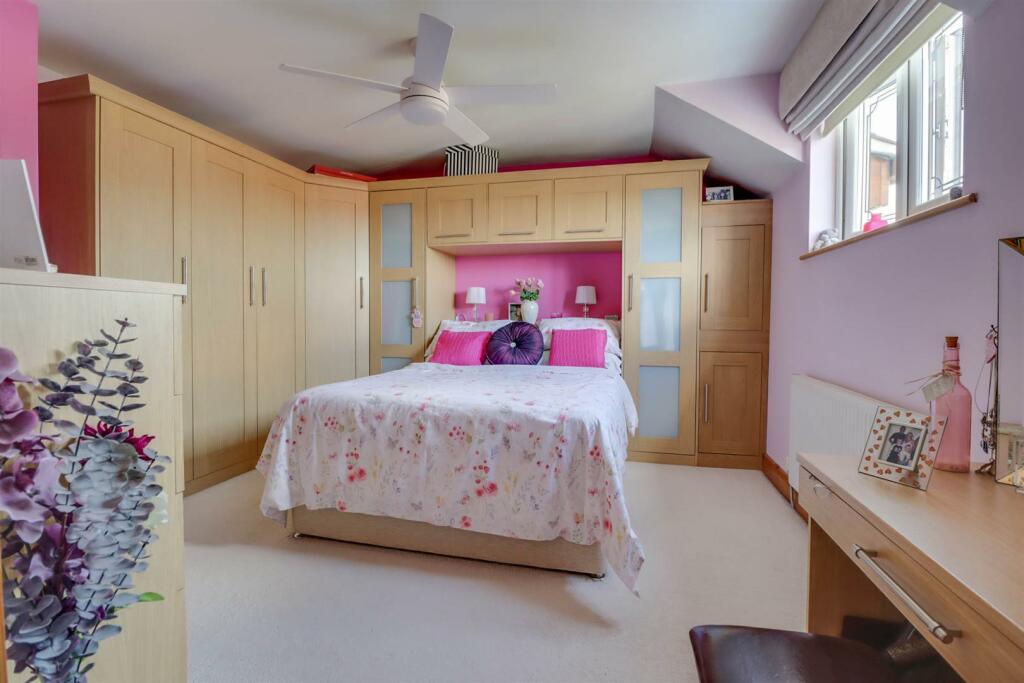 71 ATHELSTAN GARDENS-5.jpg