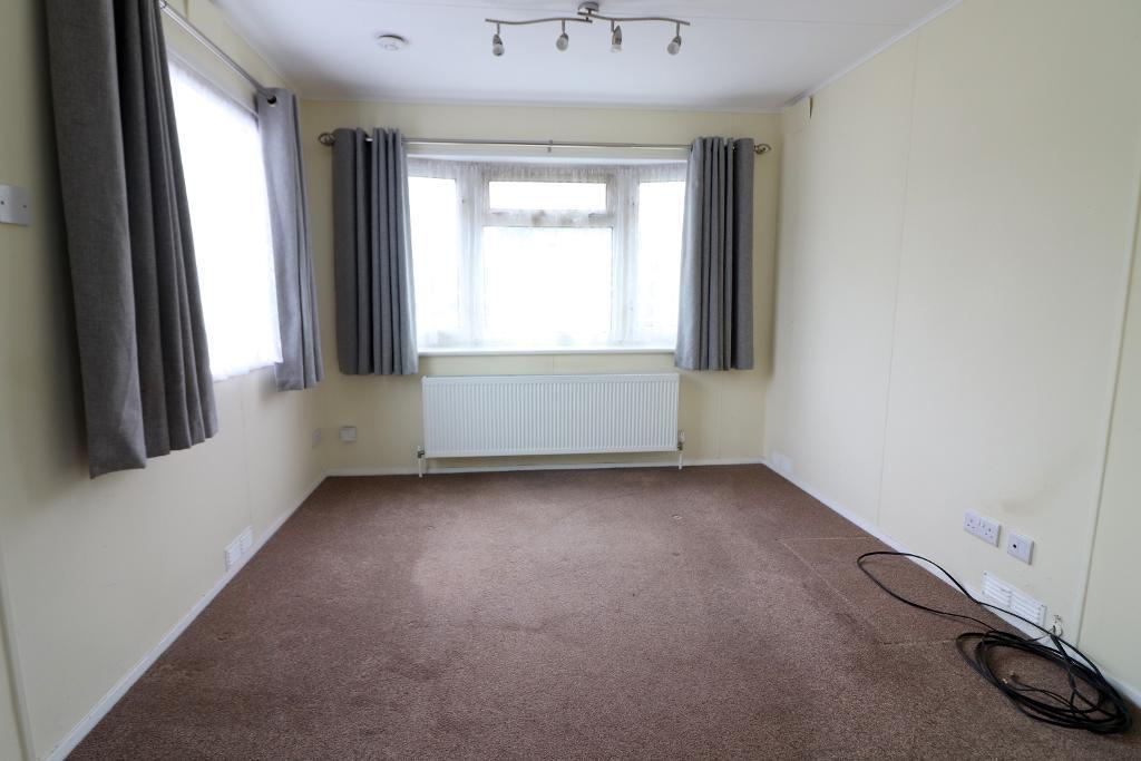 Nursery Road, Luton, Bedfordshire, LU3 2RQ