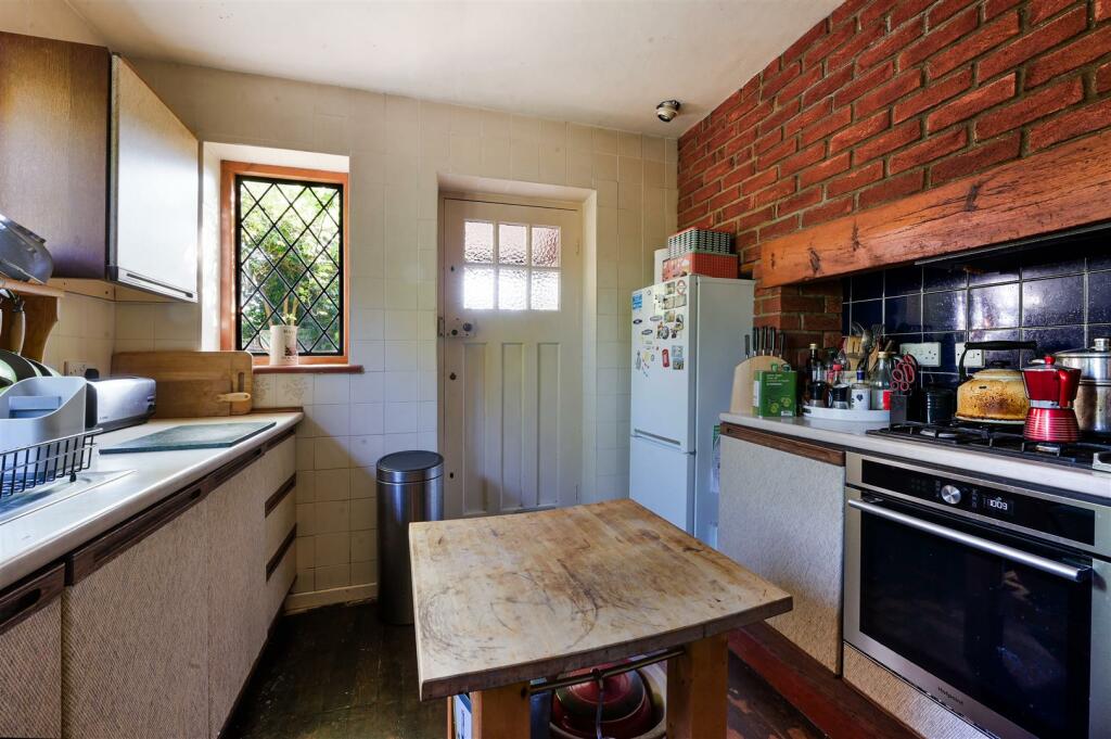 CLAREMONT ROAD (10).jpg