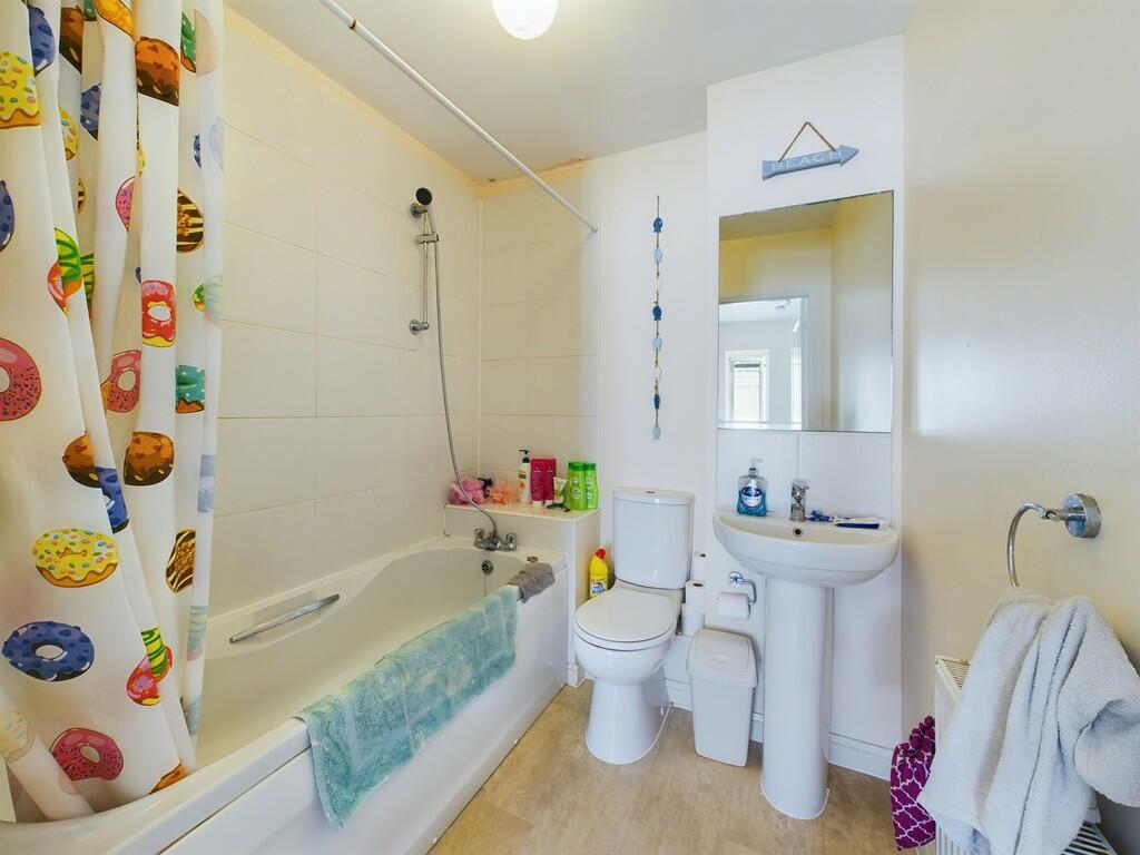 CAM02089G0-PR0256...