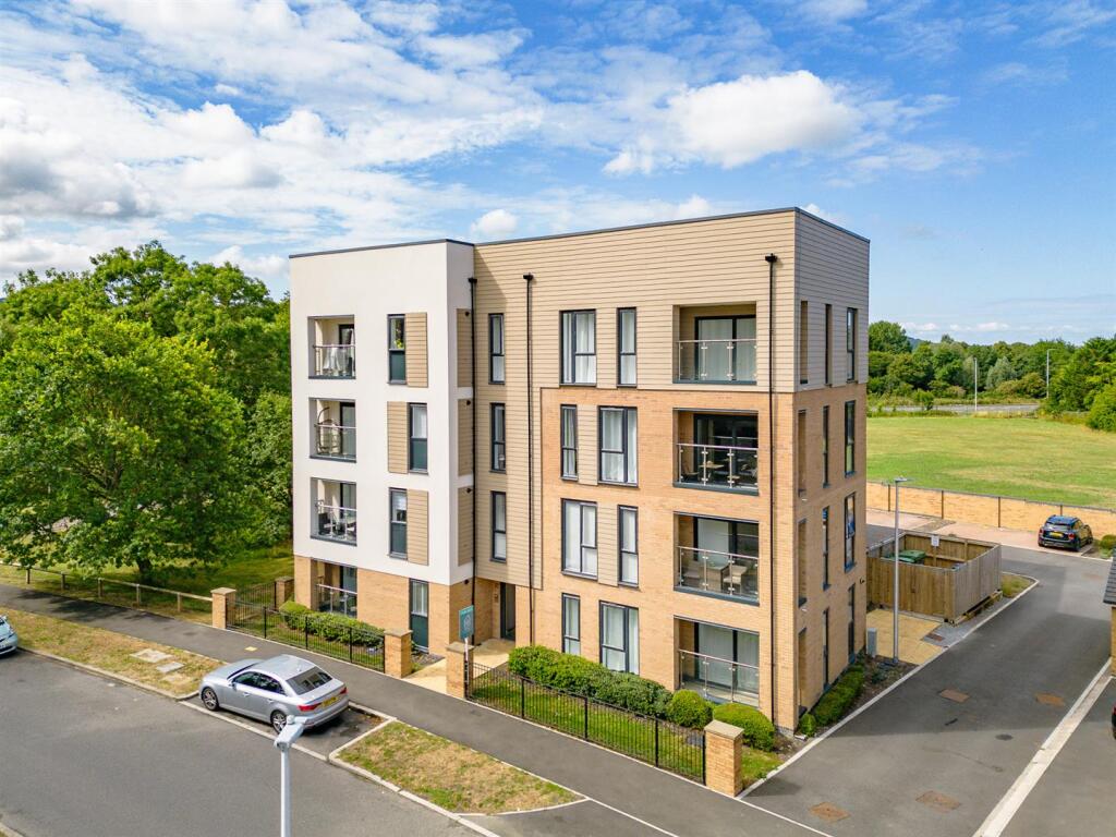 Buildng Exterior