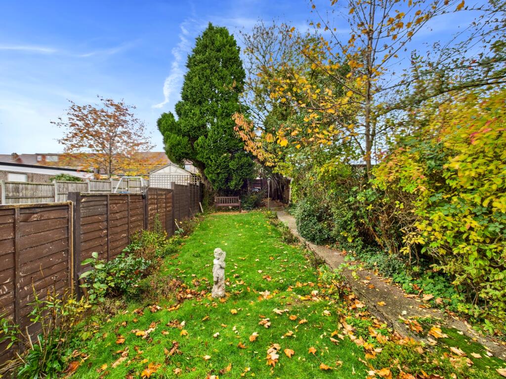 CAM05192G0-PR0173-STILL014