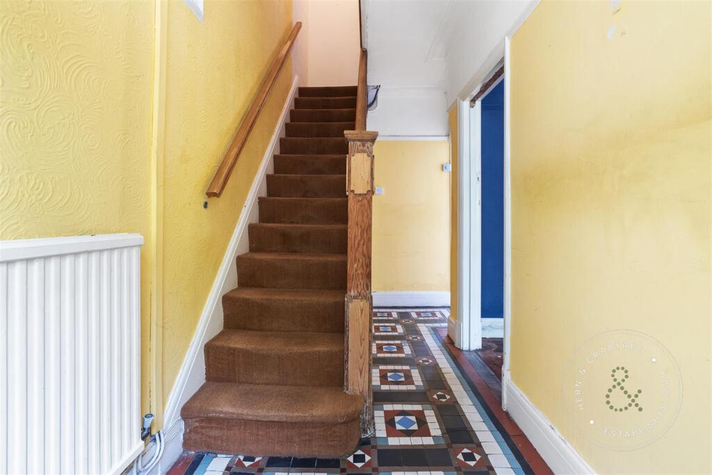 Gelligaer Gardens, Hern Crabtree (3).jpg