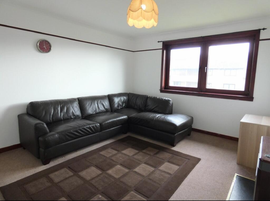 LOUNGE / DINING