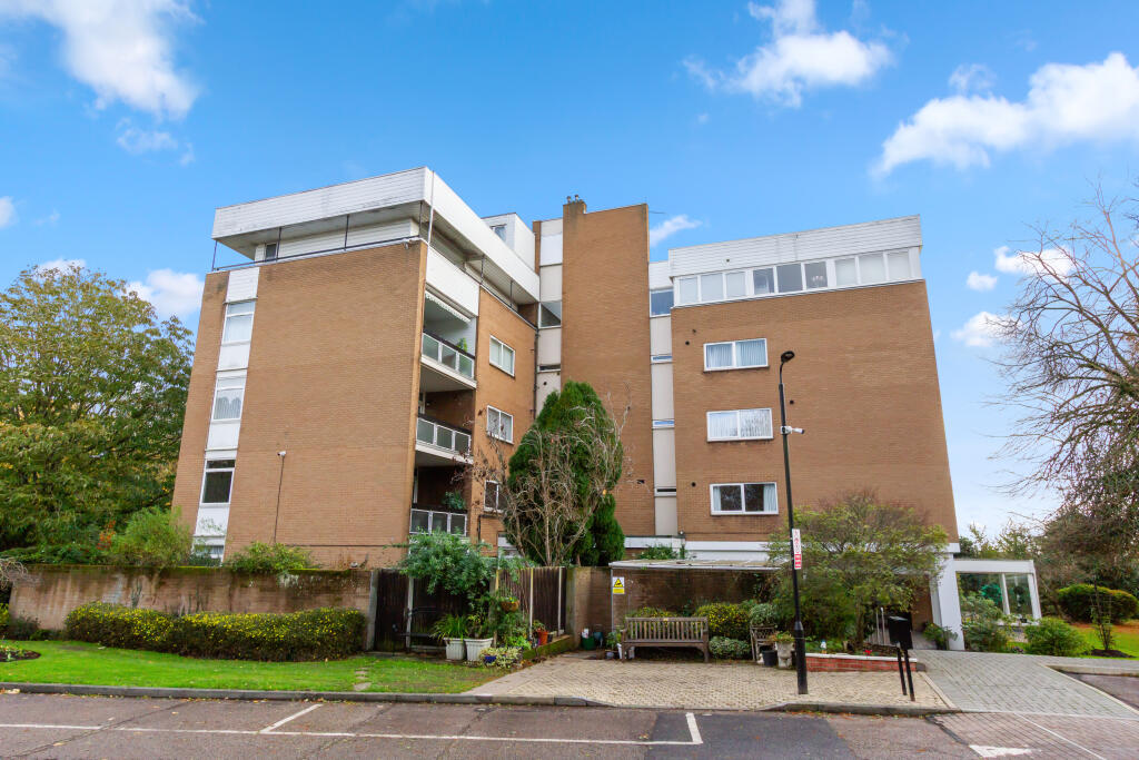 53 The Bowls, Chigwell, Essex, IG7 6ND