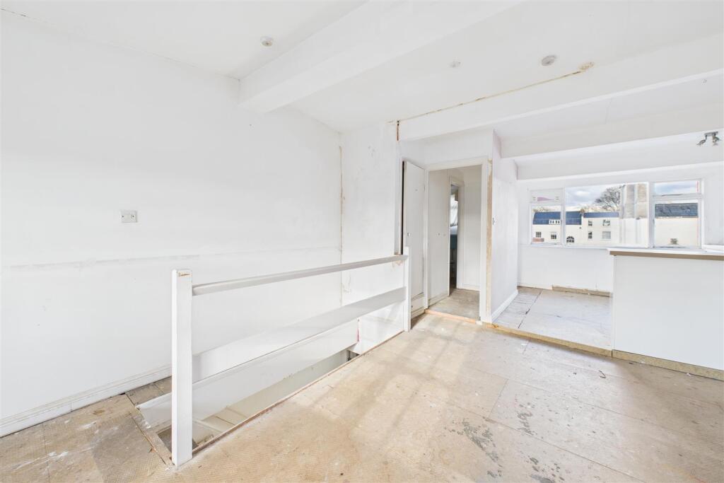 30 The Mall, Clifton Village, Bristol BS8 4DS | Fr