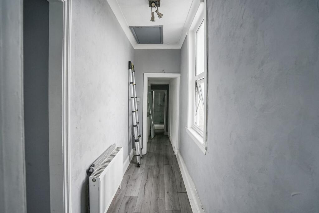 2 East Street, Chatham, Kent, ME4 5NJ