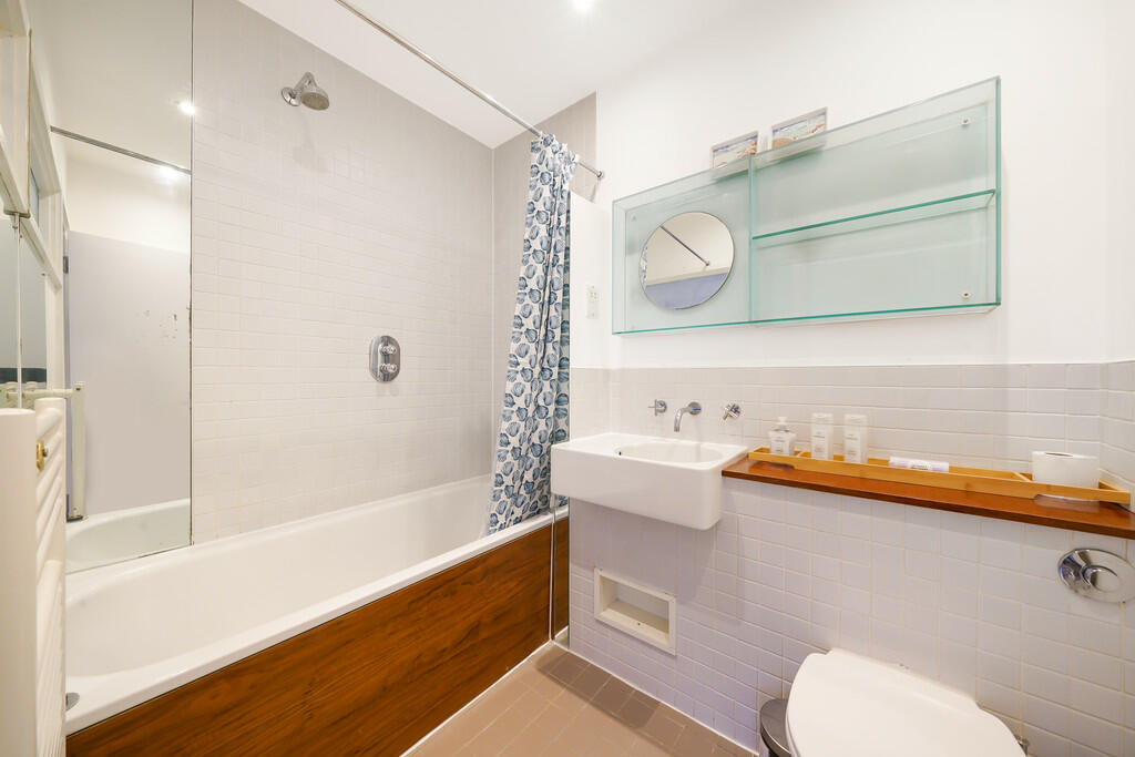 32 Hoffman Square...