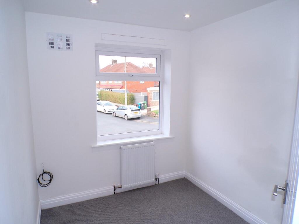 MoughLane69bed3.JPG